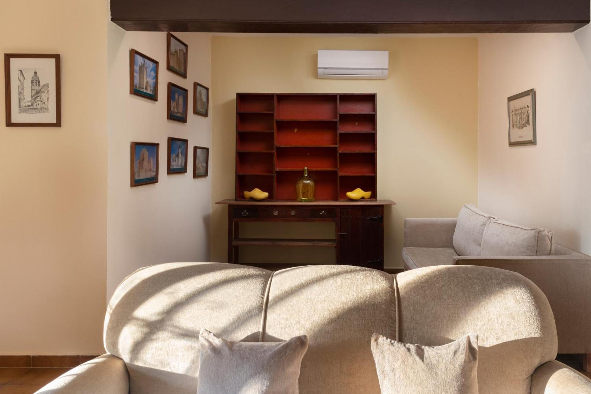 Suites Cortijo Fontanilla Кониль-де-ла-Фронтера Экстерьер фото