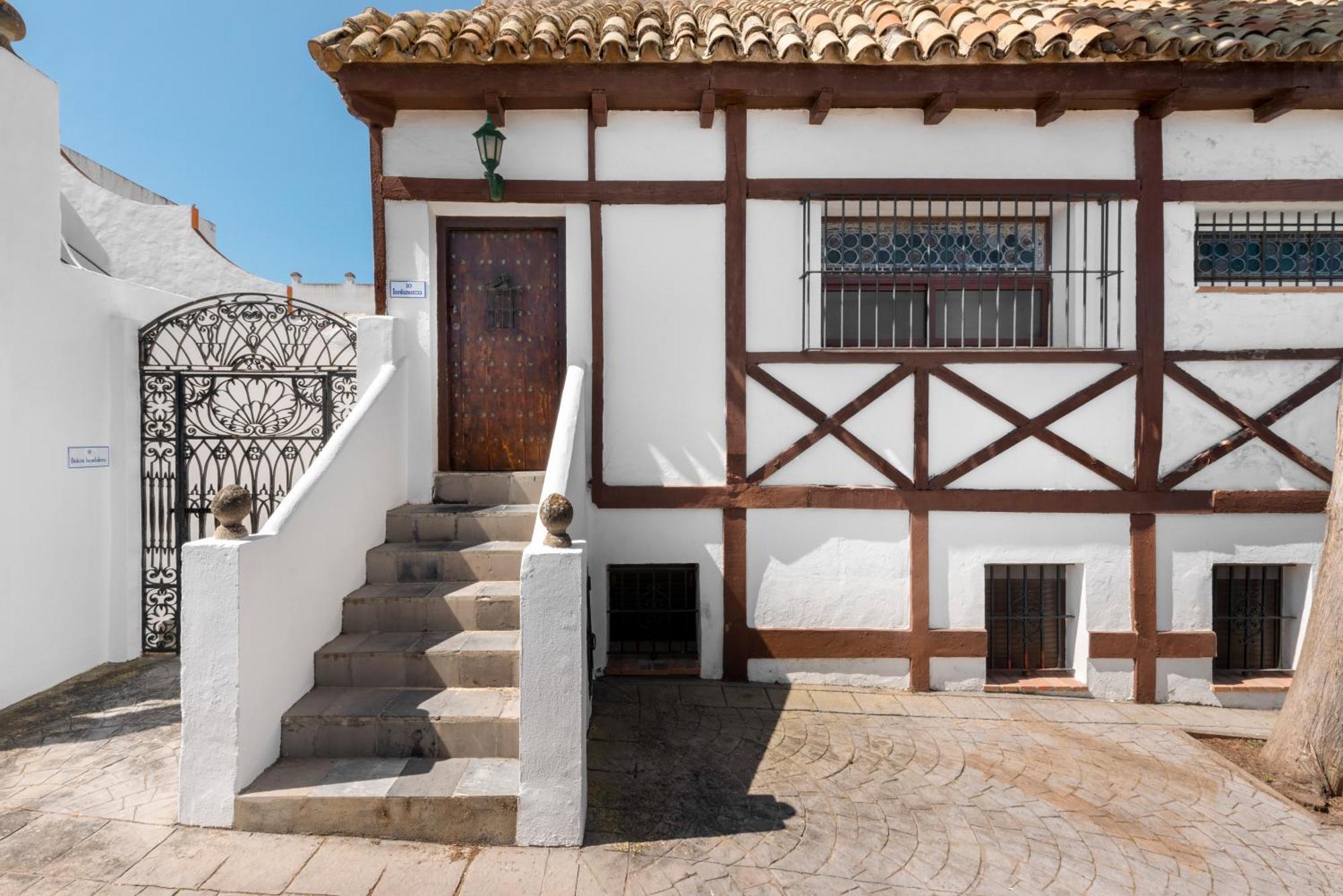 Suites Cortijo Fontanilla Кониль-де-ла-Фронтера Экстерьер фото
