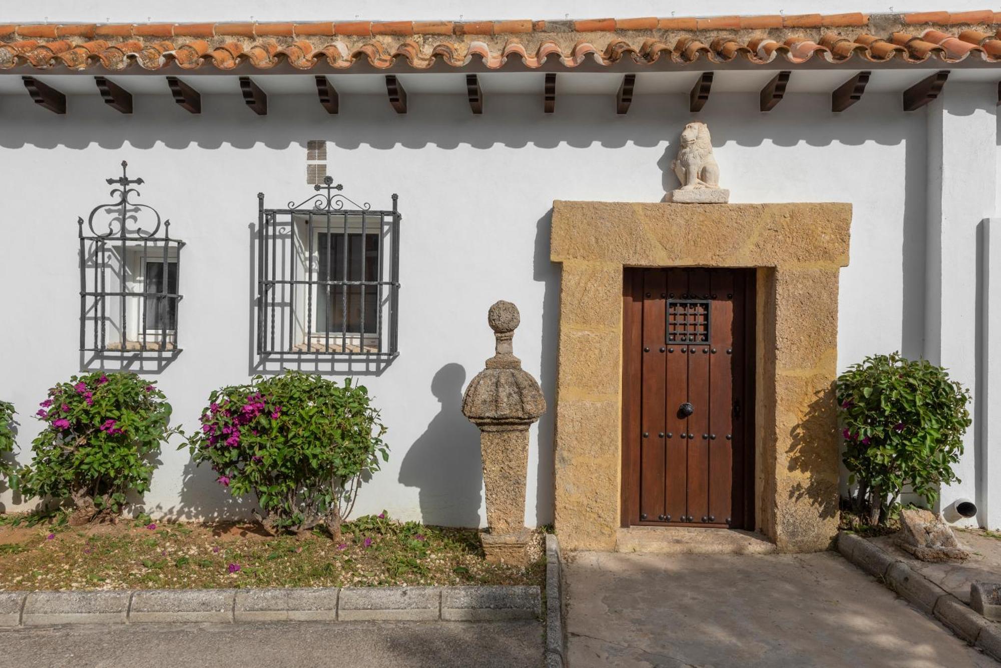 Suites Cortijo Fontanilla Кониль-де-ла-Фронтера Экстерьер фото
